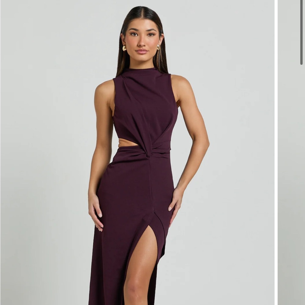 NWT Showpo Millie Midi dress